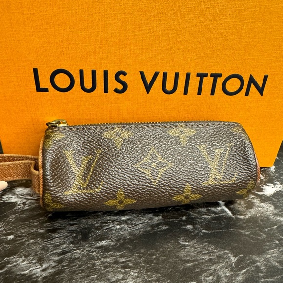 11659 Louis Vuitton Monogram Gold Ball Holder Zip Pouch - Picture 1 of 8